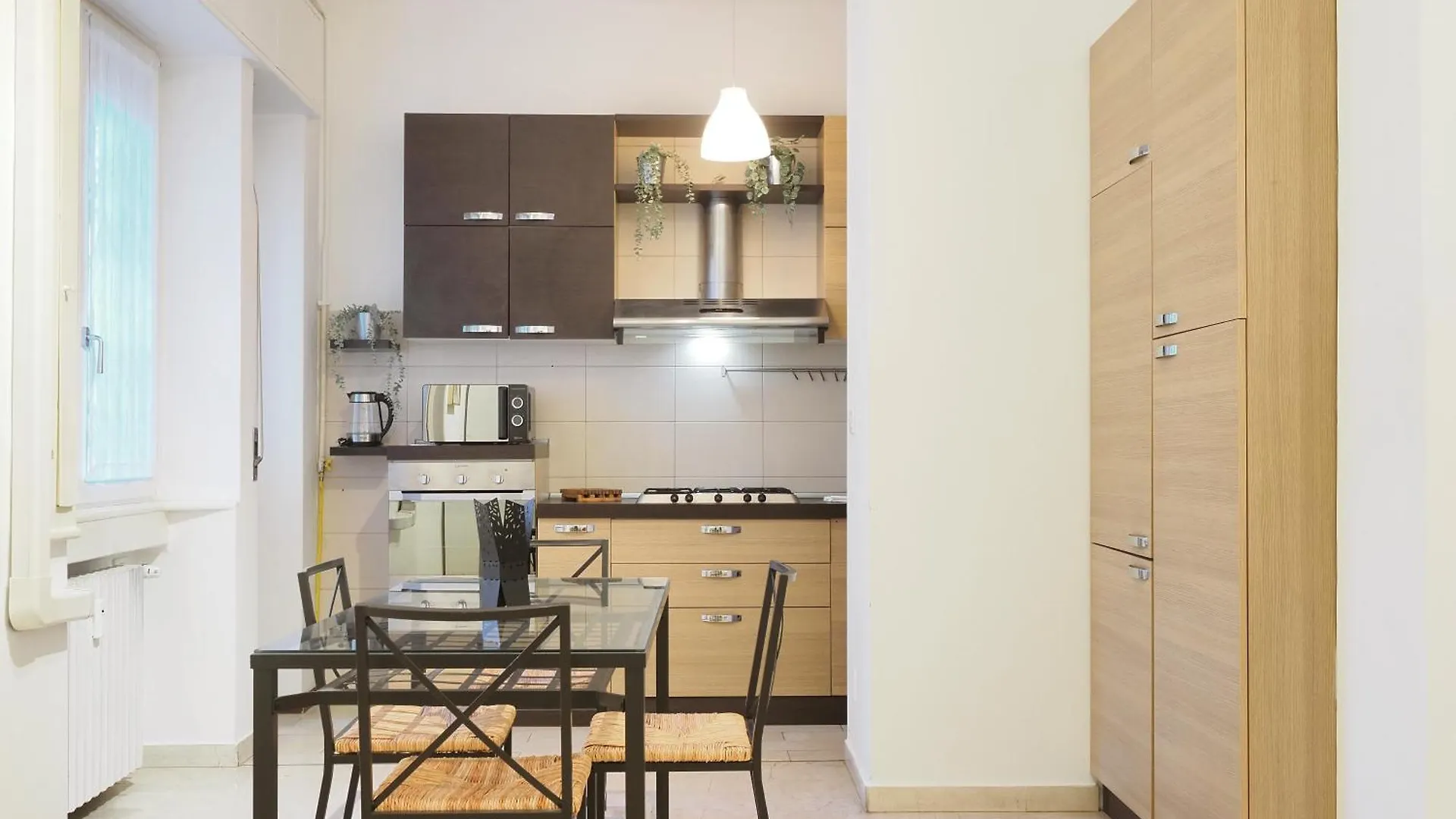 Primopiano - Gioia Apartman Milánó