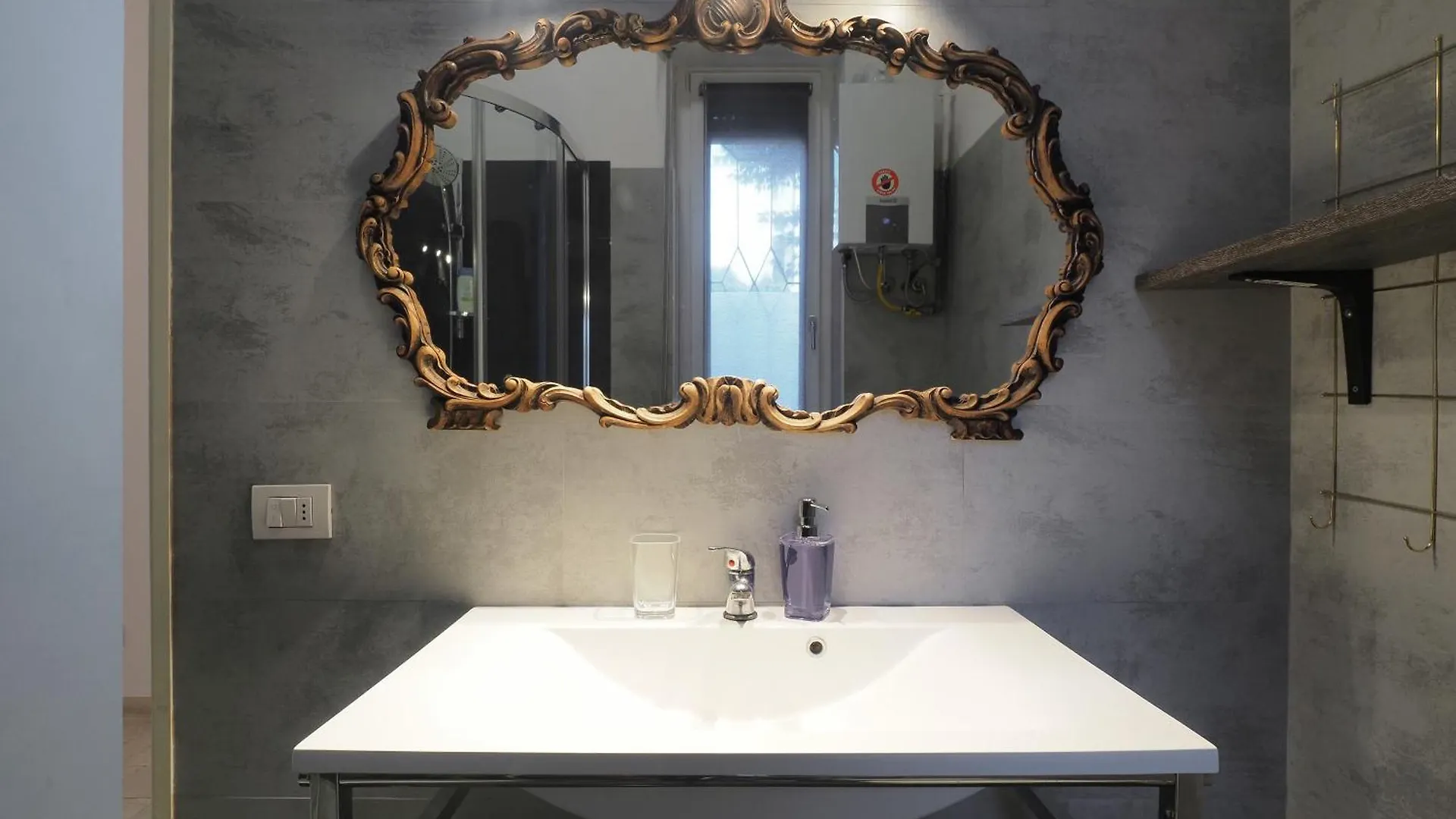 Primopiano - Gioia Apartman Milánó